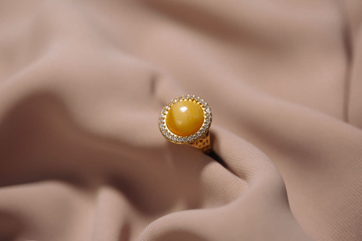 خاتم مرصع بالكرستال الصافي