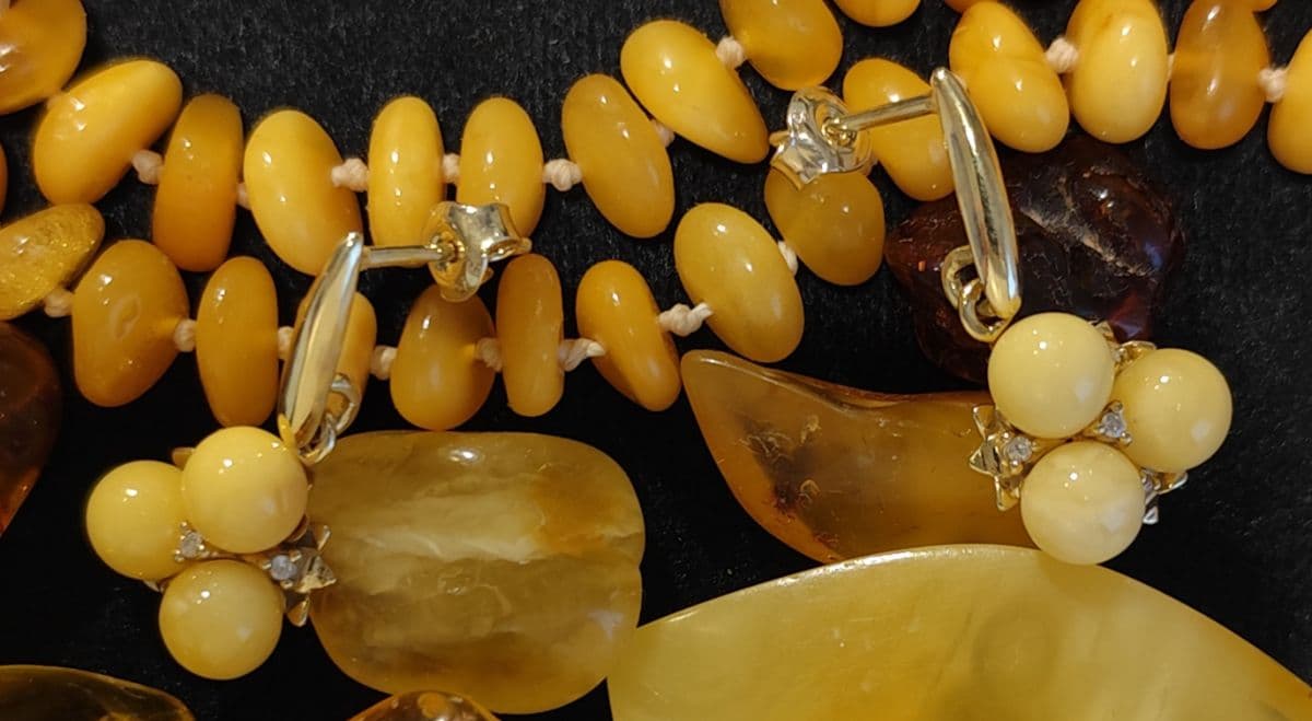 اقراط ٣ كرات عنقود