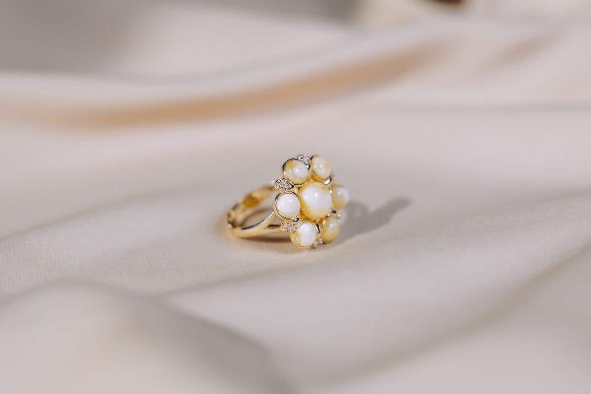 خاتم الفضة الإسترلينية المطلية بالذهب والكهرَب البلطيقي – عنقود "الزبدة" الملكي - 1